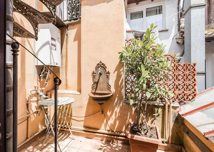 The Rent - Two-bedroom With Terrace Near Trevi Fountain Roma