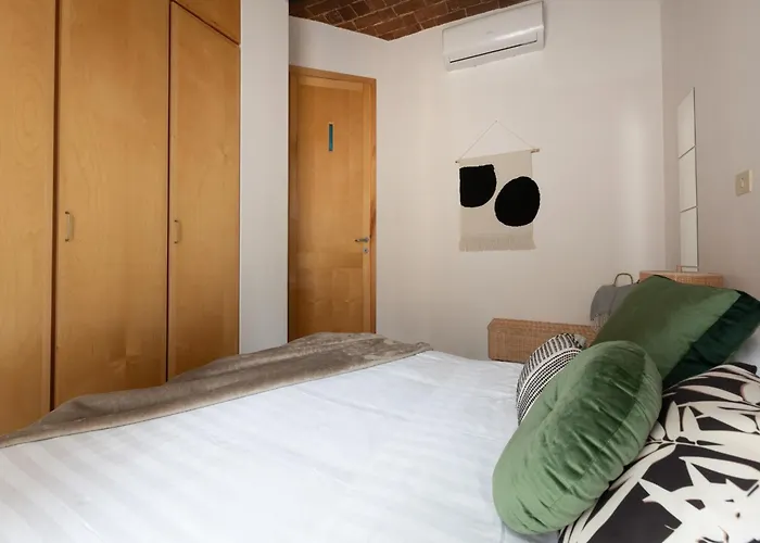 The Rent - Two-bedroom With Terrace Near Trevi Fountain